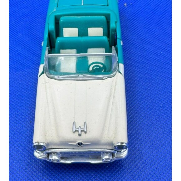 1955 Pontiac Safari Station Wagon & Oldsmobile 98 Starfire Convertible + Signs - Picture 16 of 16